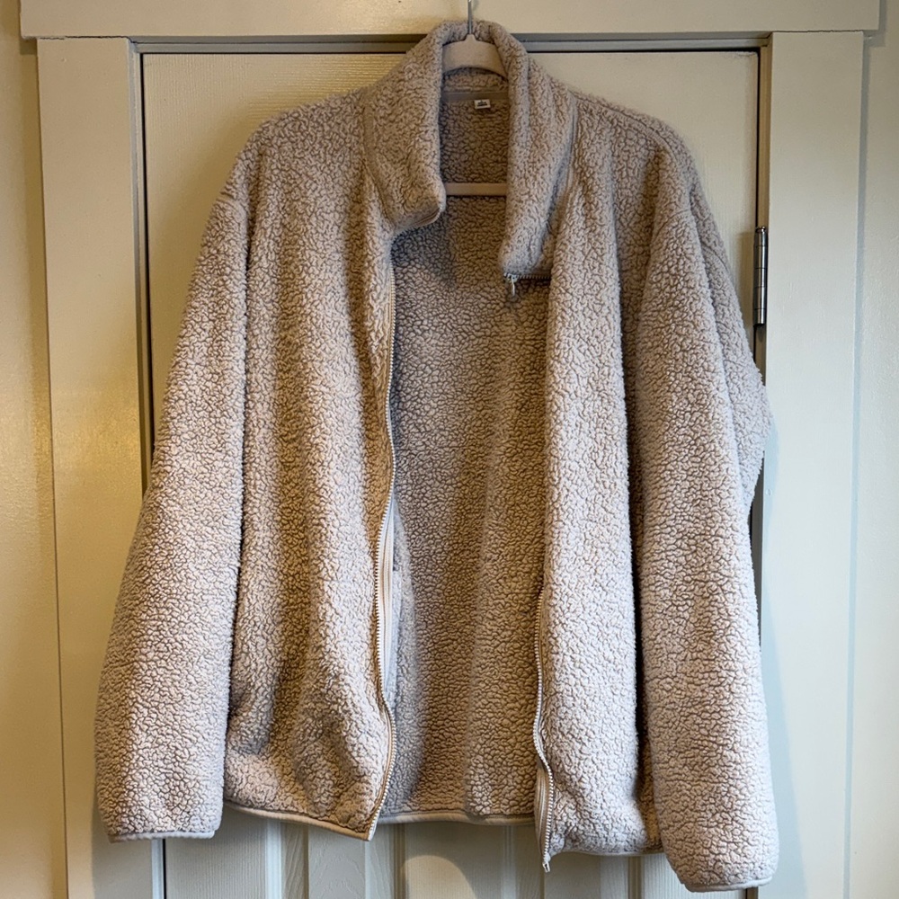 Uniqlo | Cream Tan Sherpa Sweatshirt Comfy Comfortable Zip Up Size Large